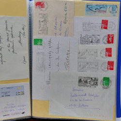 Vrac philatélique de timbres du monde neufs et oblitérés en un carton.