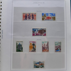Collection timbres de France 1961-1977 neufs** complet en album Marini.