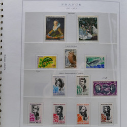 Collection timbres de France 1961-1977 neufs** complet en album Marini.