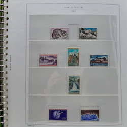 Collection timbres de France 1961-1977 neufs** complet en album Marini.