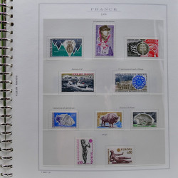 Collection timbres de France 1961-1977 neufs** complet en album Marini.