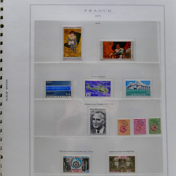 Collection timbres de France 1961-1977 neufs** complet en album Marini.