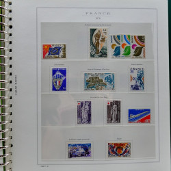 Collection timbres de France 1961-1977 neufs** complet en album Marini.
