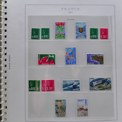 Collection timbres de France 1961-1977 neufs** complet en album Marini.