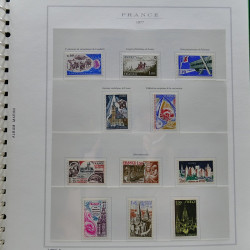 Collection timbres de France 1961-1977 neufs** complet en album Marini.