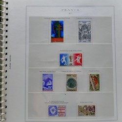 Collection timbres de France 1961-1977 neufs** complet en album Marini.