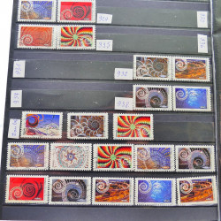 Vrac philatélique de timbres de France et tous pays en un carton.