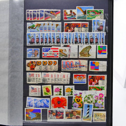 Vrac philatélique de timbres de France et tous pays en un carton.