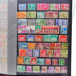 Vrac philatélique de timbres de France et tous pays en un carton.