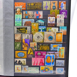 Vrac philatélique de timbres de France et tous pays en un carton.