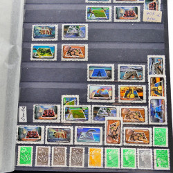 Vrac philatélique de timbres de France et tous pays en un carton.