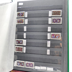 Vrac philatélique de timbres de France et tous pays en un carton.