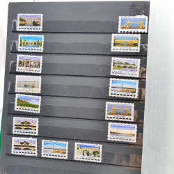 Vrac philatélique de timbres de France et tous pays en un carton.