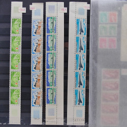 Vrac philatélique de timbres de France et tous pays en un carton.