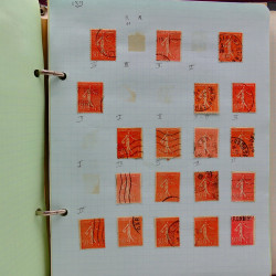 Vrac philatélique de timbres de France et tous pays en un carton.