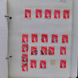 Vrac philatélique de timbres de France et tous pays en un carton.