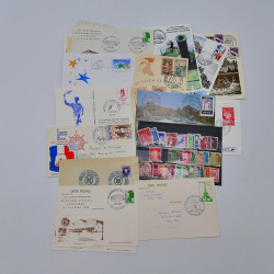 Vrac philatélique de timbres de France et tous pays en un carton.