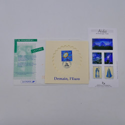 Vrac philatélique de timbres de France et tous pays en un carton.