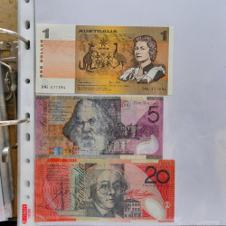 Collection billets de banque tous pays neufs et anciens en un album.