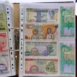 Collection billets de banque tous pays neufs et anciens en un album.