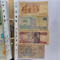 Collection billets de banque tous pays neufs et anciens en un album.