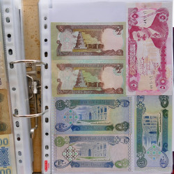 Collection billets de banque tous pays neufs et anciens en un album.