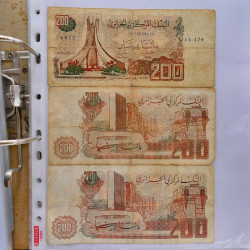Collection billets de banque tous pays neufs et anciens en un album.