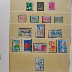 Collection timbres de France 1974-1982 neufs** et oblitérés complet en album Lindner.