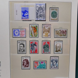Collection timbres de France 1974-1982 neufs** et oblitérés complet en album Lindner.