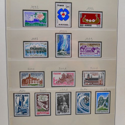 Collection timbres de France 1974-1982 neufs** et oblitérés complet en album Lindner.
