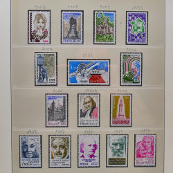 Collection timbres de France 1974-1982 neufs** et oblitérés complet en album Lindner.