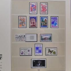 Collection timbres de France 1974-1982 neufs** et oblitérés complet en album Lindner.