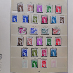 Collection timbres de France 1974-1982 neufs** et oblitérés complet en album Lindner.