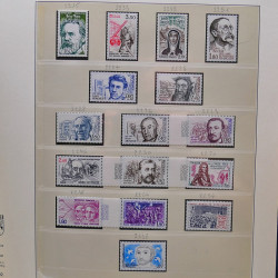 Collection timbres de France 1974-1982 neufs** et oblitérés complet en album Lindner.