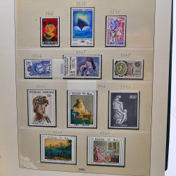 Collection timbres de France 1974-1982 neufs** et oblitérés complet en album Lindner.