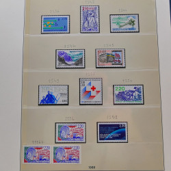 Collection timbres de France 1983-1988 neufs** complet en album Lindner.