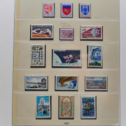 Collection timbres de France 1965-1974 neufs** en album Lindner.