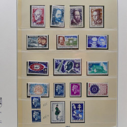 Collection timbres de France 1965-1974 neufs** en album Lindner.