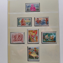 Collection timbres de France 1965-1974 neufs** en album Lindner.