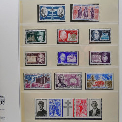 Collection timbres de France 1965-1974 neufs** en album Lindner.