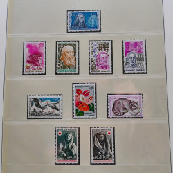 Collection timbres de France 1965-1974 neufs** en album Lindner.
