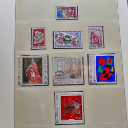 Collection timbres de France 1965-1974 neufs** en album Lindner.