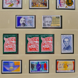 Collection timbres de France 1994-2000 neufs** complet en album Safe.
