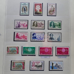 Collection timbres de France 1960-1969 neuf** complet en album Safe.