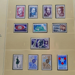 Collection timbres de France 1960-1969 neuf** complet en album Safe.