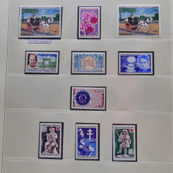 Collection timbres de France 1960-1969 neuf** complet en album Safe.