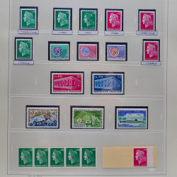 Collection timbres de France 1960-1969 neuf** complet en album Safe.