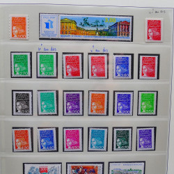 Collection timbres de France 1989-1997 neuf** complet en album.