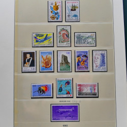 Collection timbres de France 1989-1997 neuf** complet en album.