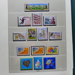 Collection timbres de France 1998-2005 neuf** complet en album.